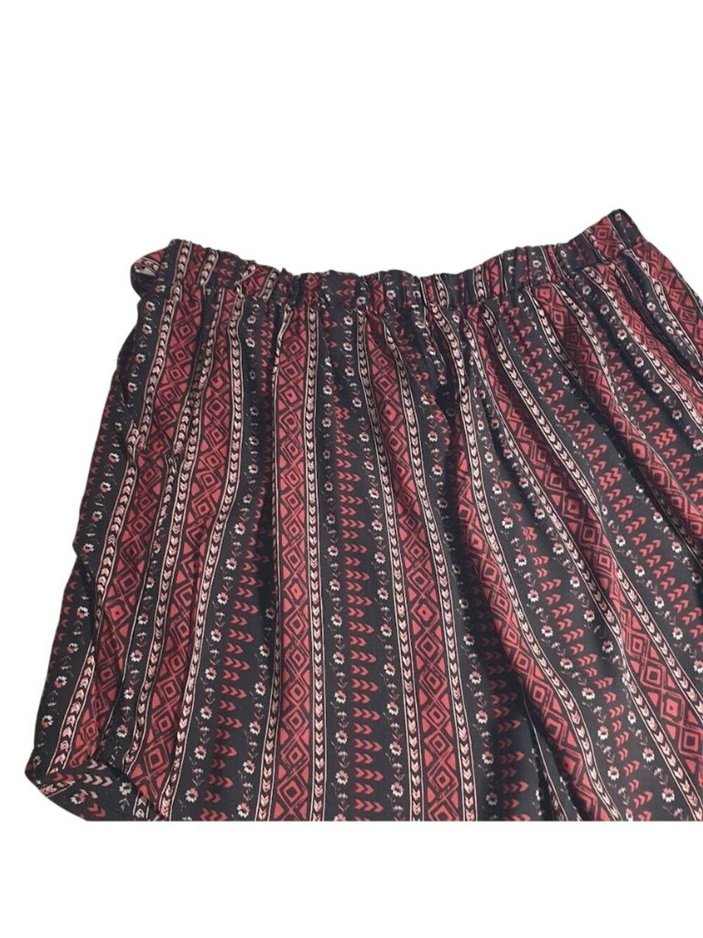Rue Plus Womens 2X Lightweight Printed Rayon Shorts Elastic Waistband Black Red - Picture 7 of 9